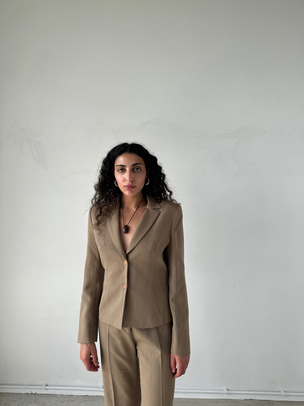 OATMEAL SUIT